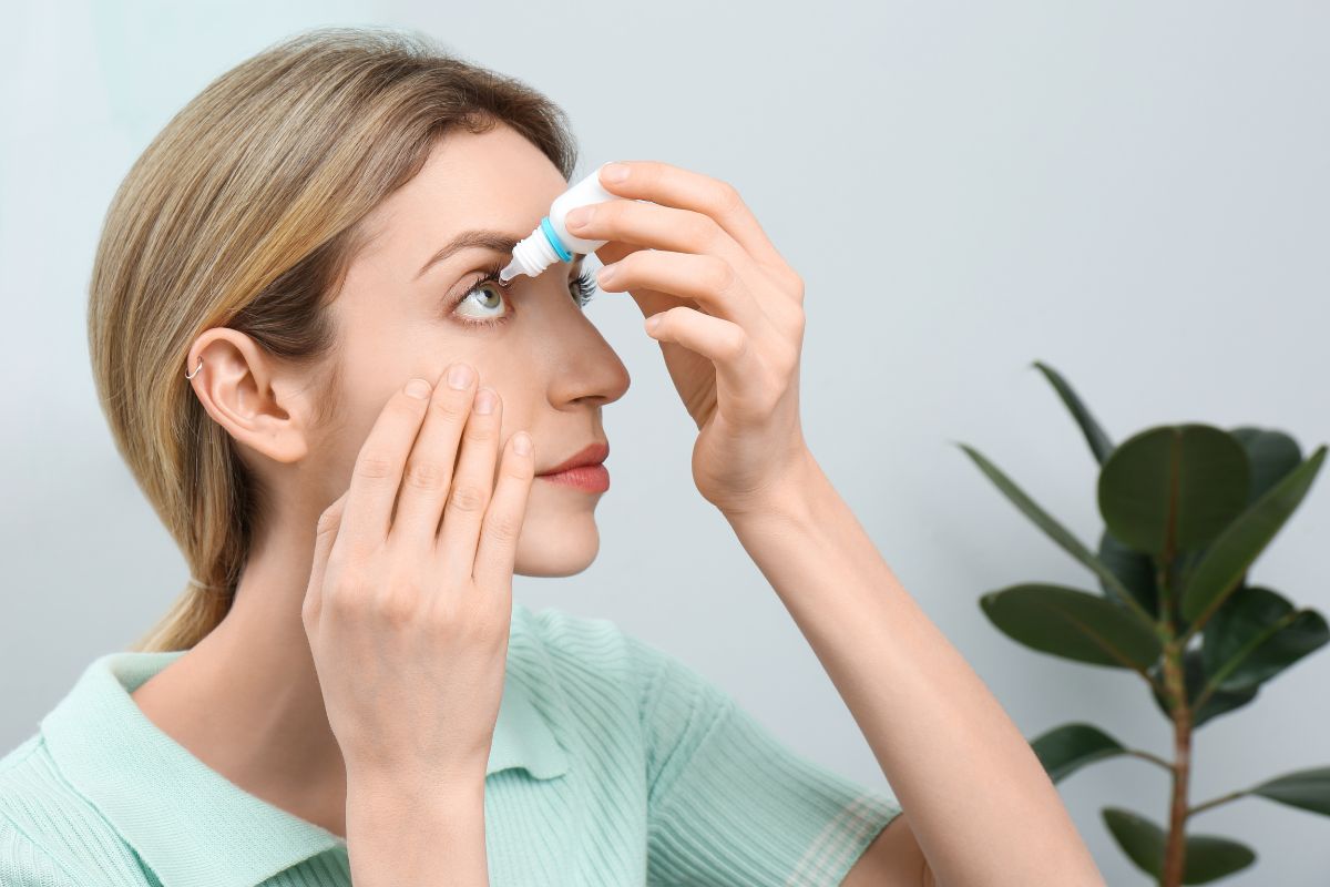 从轻度到重度：干眼症症状逐渐加重的过程